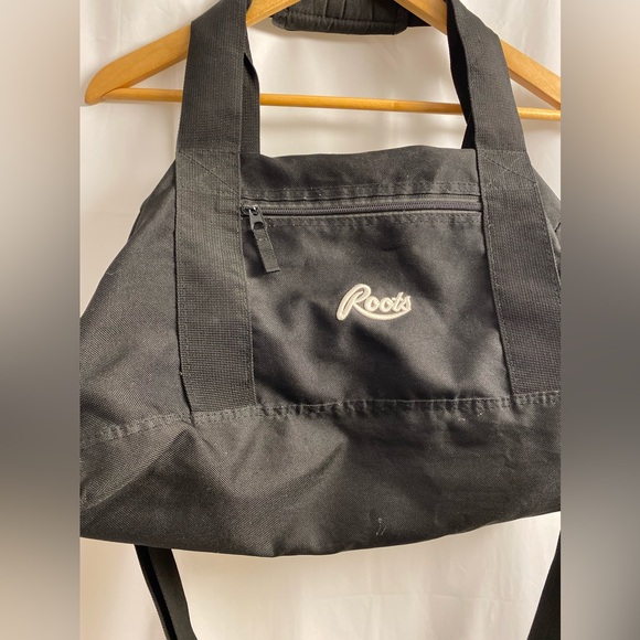 Roots Classic Black Shoulder/Cross Body Duffle Bag - Picture 6 of 9